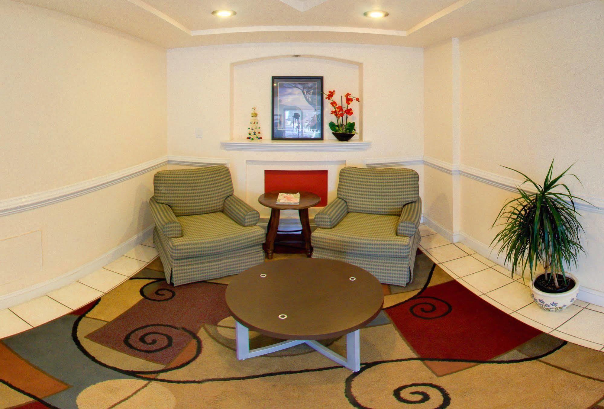 Key West Inn - Newport News Bagian luar foto