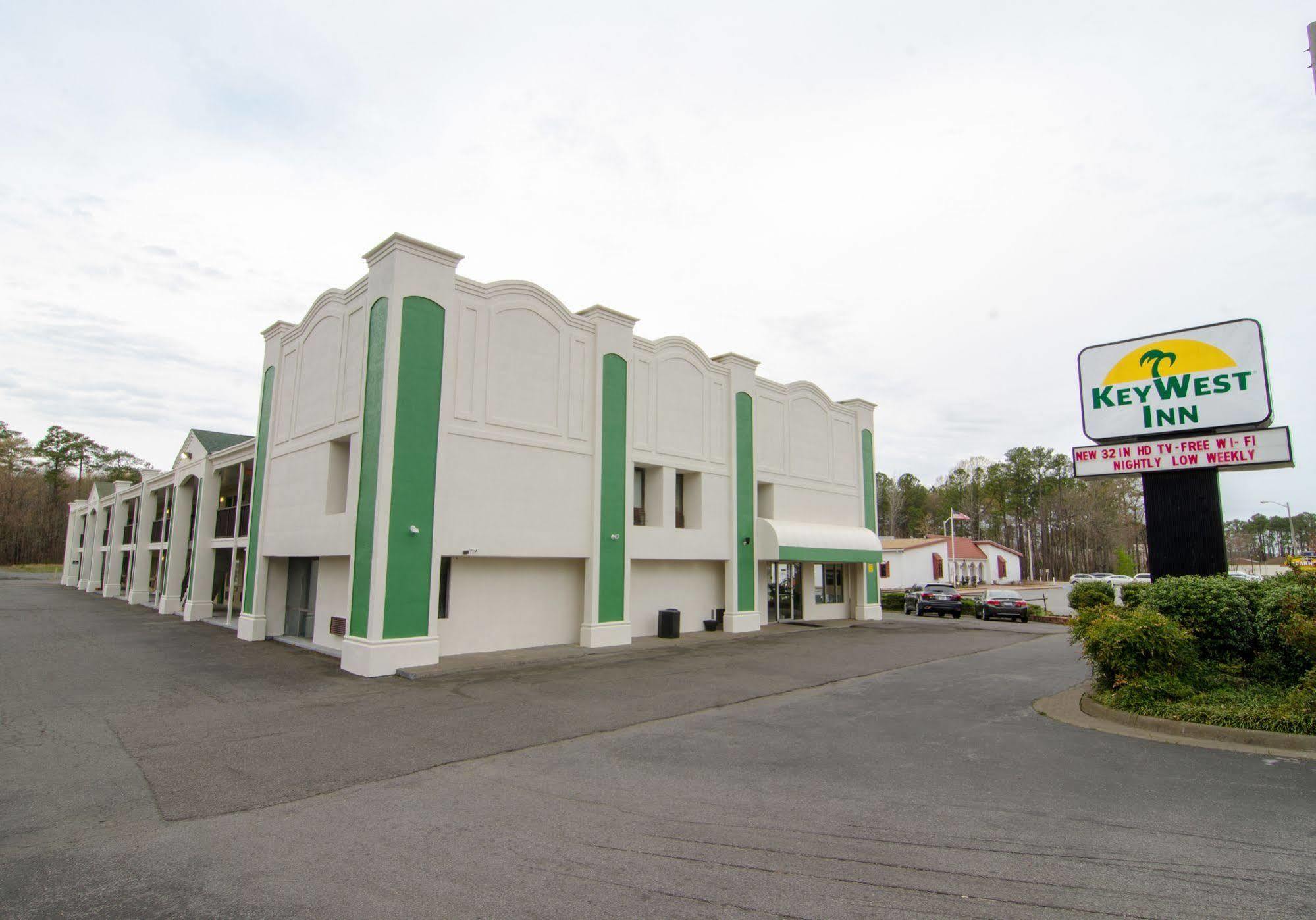 Key West Inn - Newport News Bagian luar foto